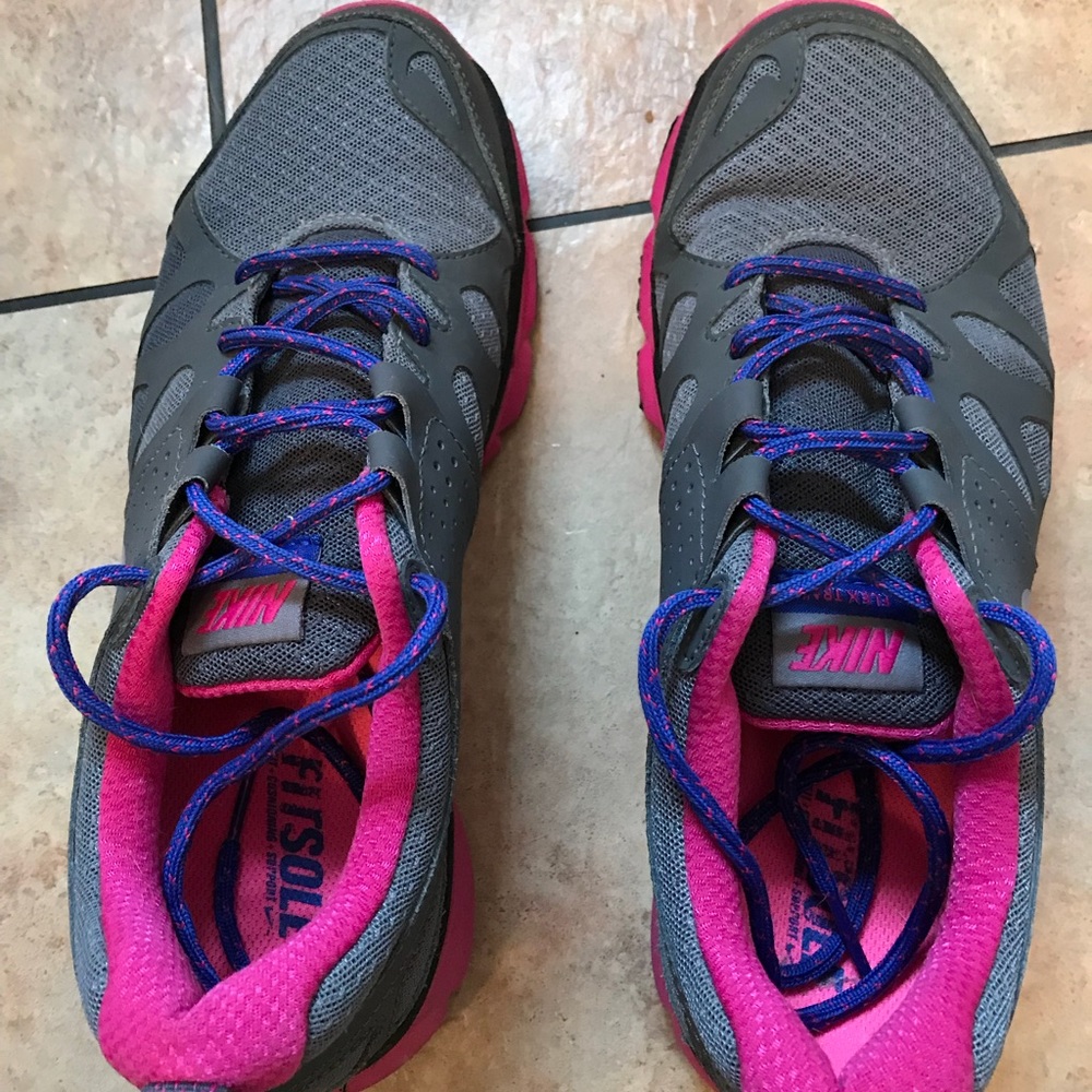 Nike Flex Trail sneakers